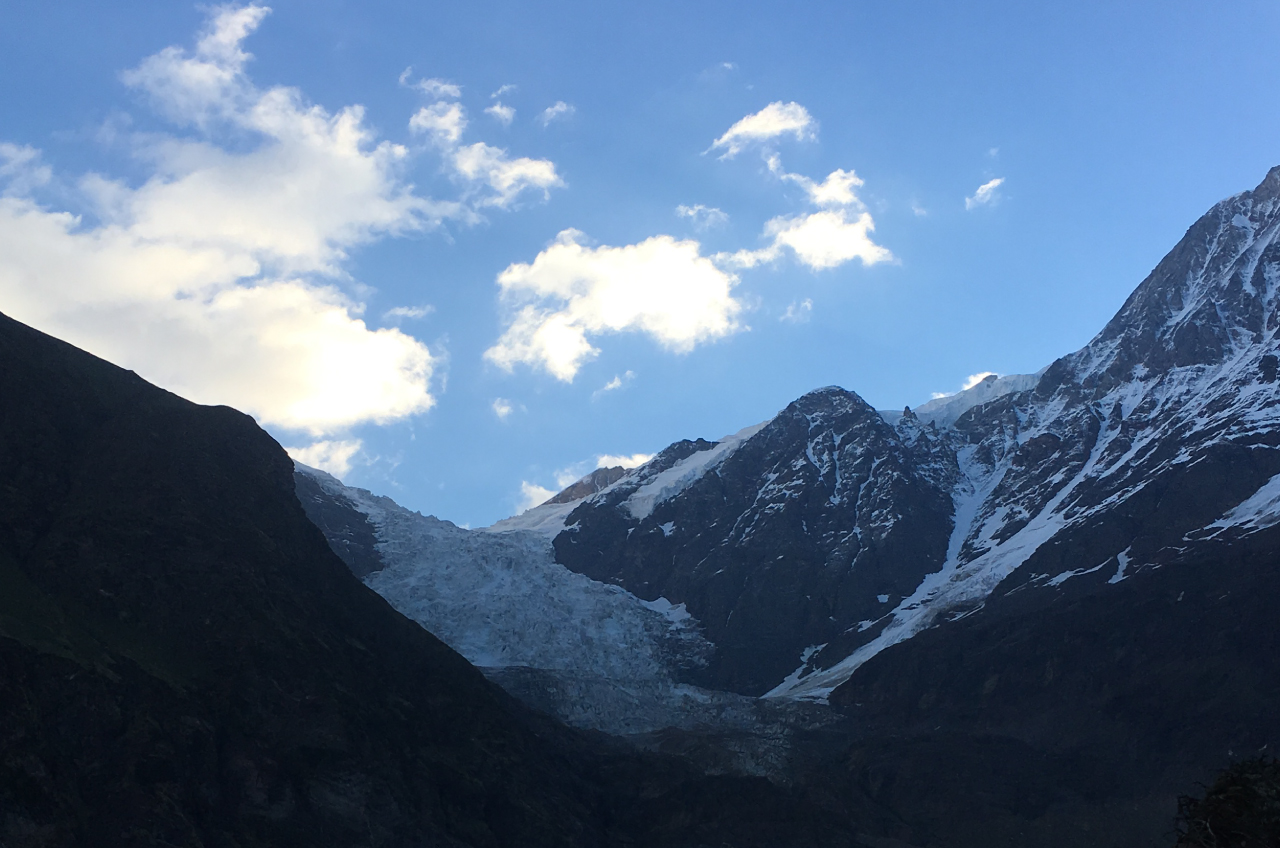beautiful pindari glacier trek