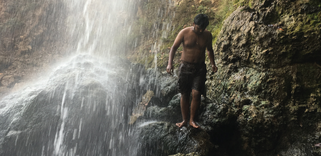 Laduagarh Waterfalls, Kaladhungi
