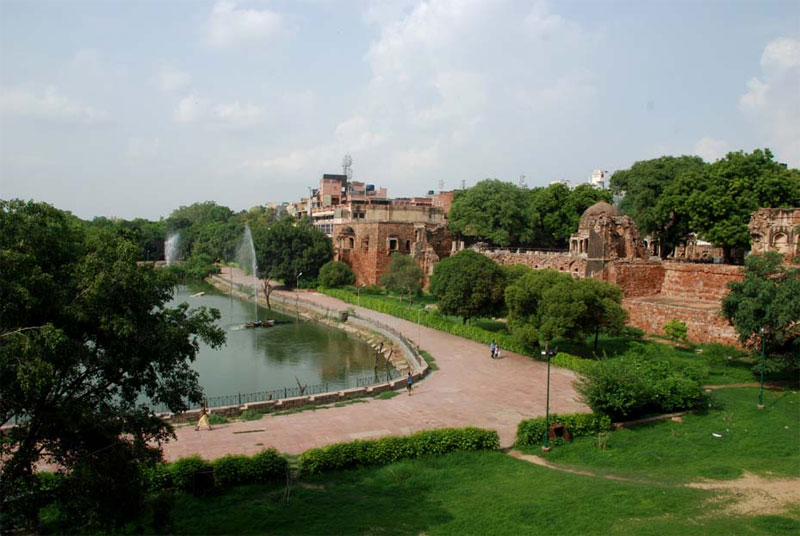 Photo of Romantic places in Delhi | Best Places to visit in Delhi for Couples 3/7 by Sanjana Agarwal